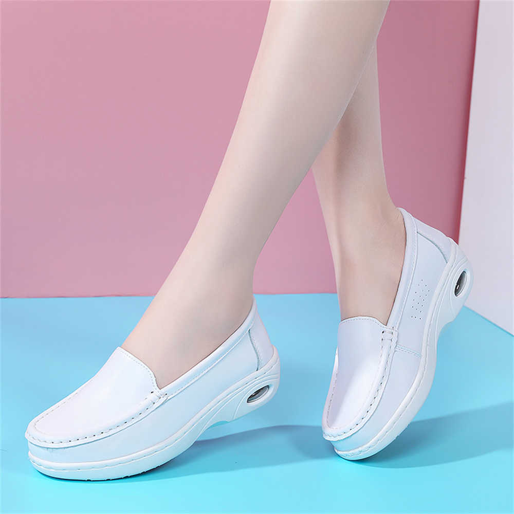 Sewing Industry - Chaussures à talons épais à semelle