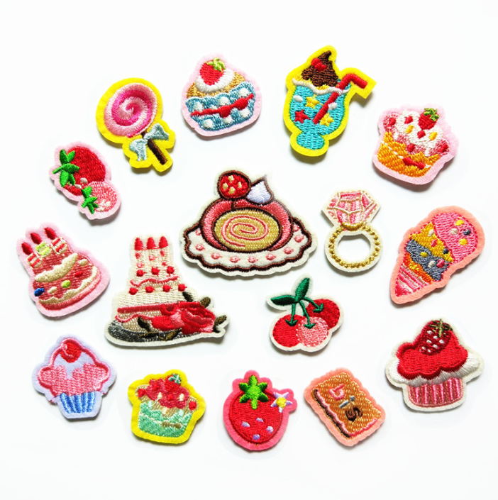 Patch brodé gâteau aux fruits, - Sewing Id avis et prix